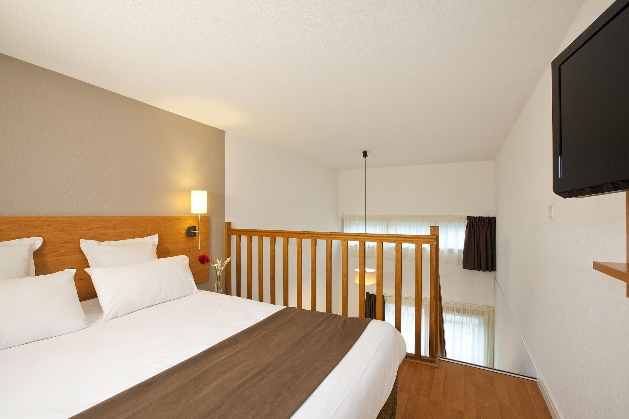 Sejours & Affaires Nantes Ducs De Bretagne Aparthotel Bagian luar foto