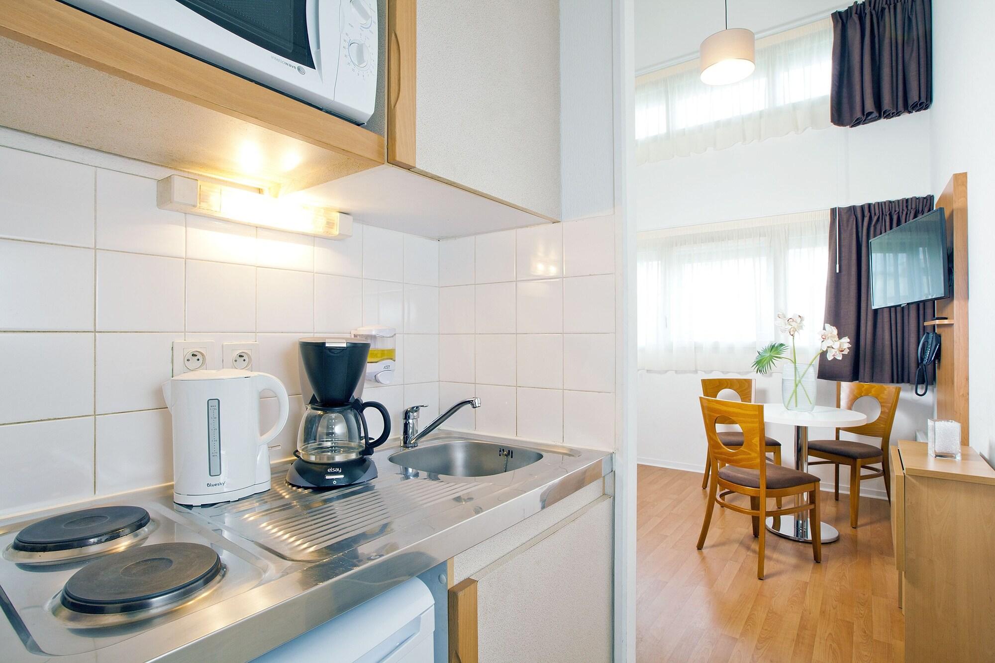 Sejours & Affaires Nantes Ducs De Bretagne Aparthotel Bagian luar foto