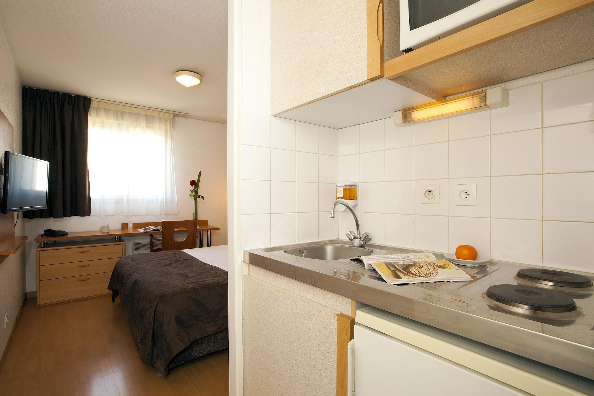 Sejours & Affaires Nantes Ducs De Bretagne Aparthotel Bagian luar foto