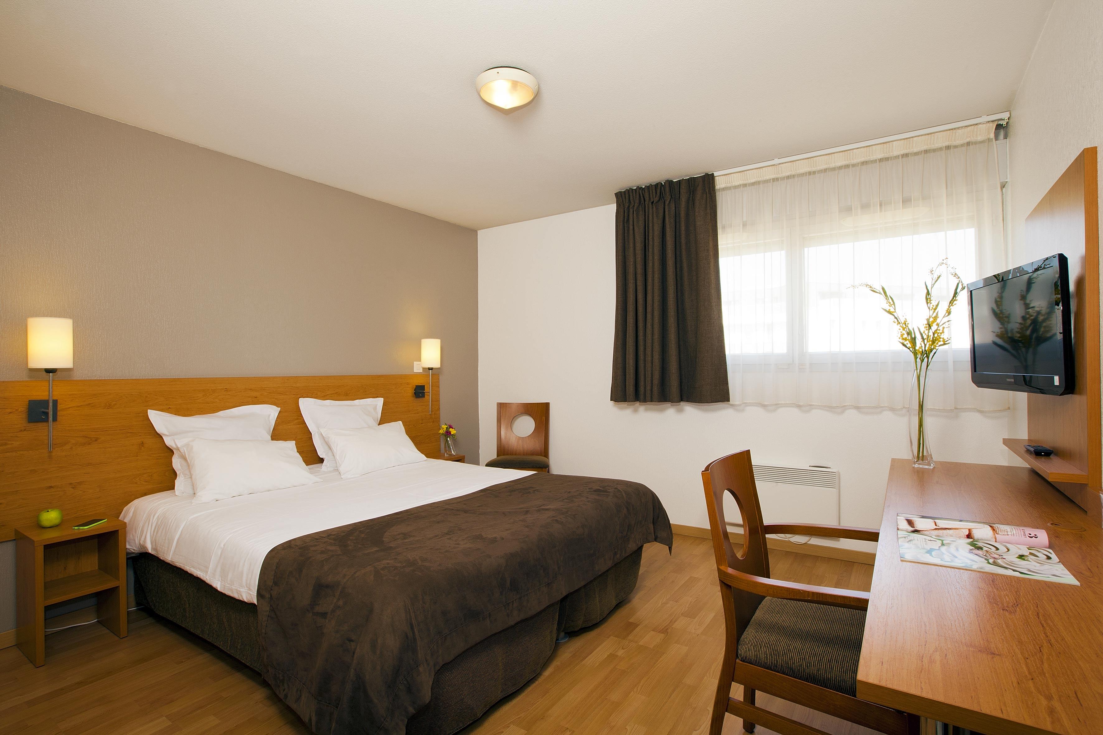 Sejours & Affaires Nantes Ducs De Bretagne Aparthotel Bagian luar foto