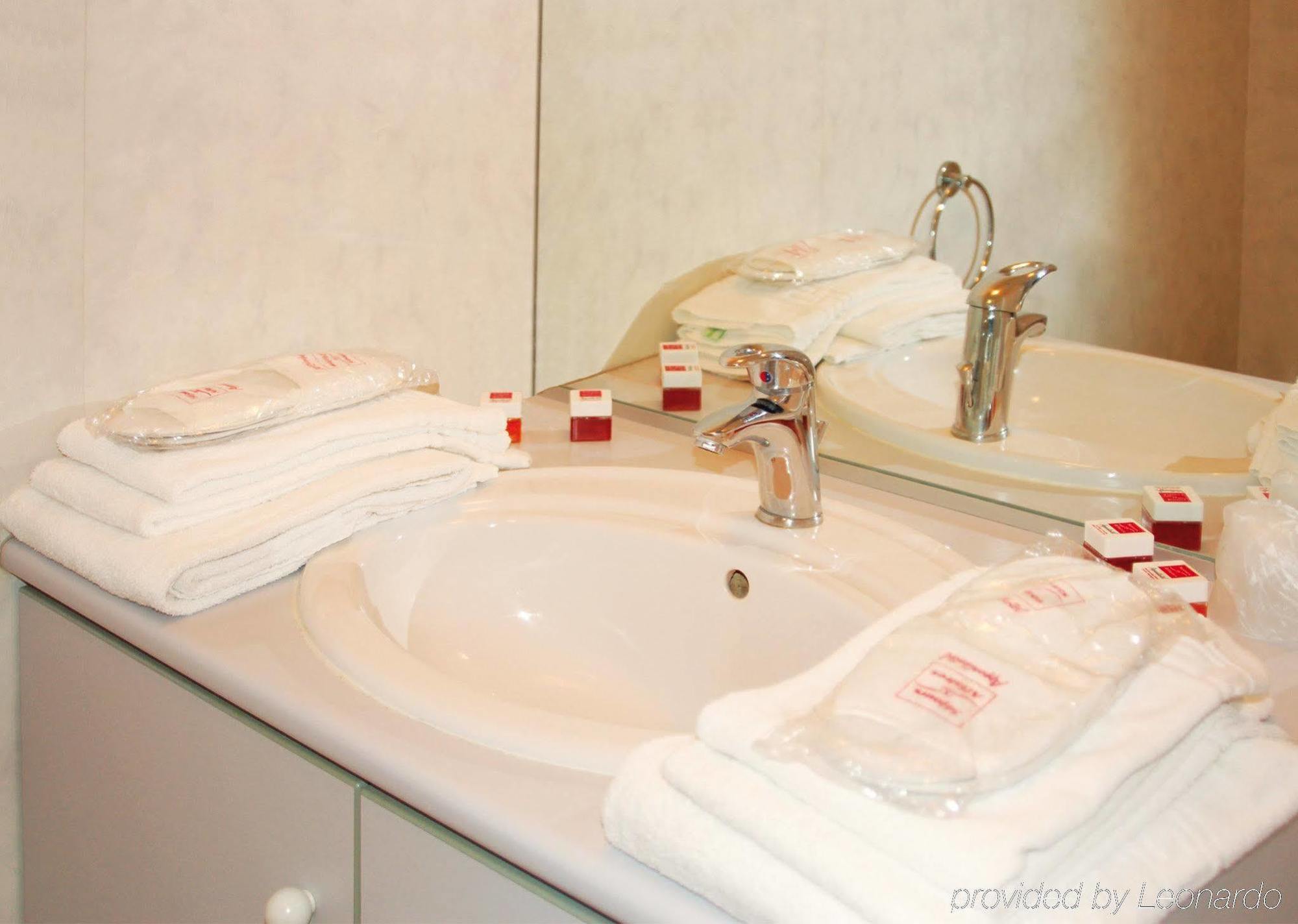 Sejours & Affaires Nantes Ducs De Bretagne Aparthotel Bagian luar foto